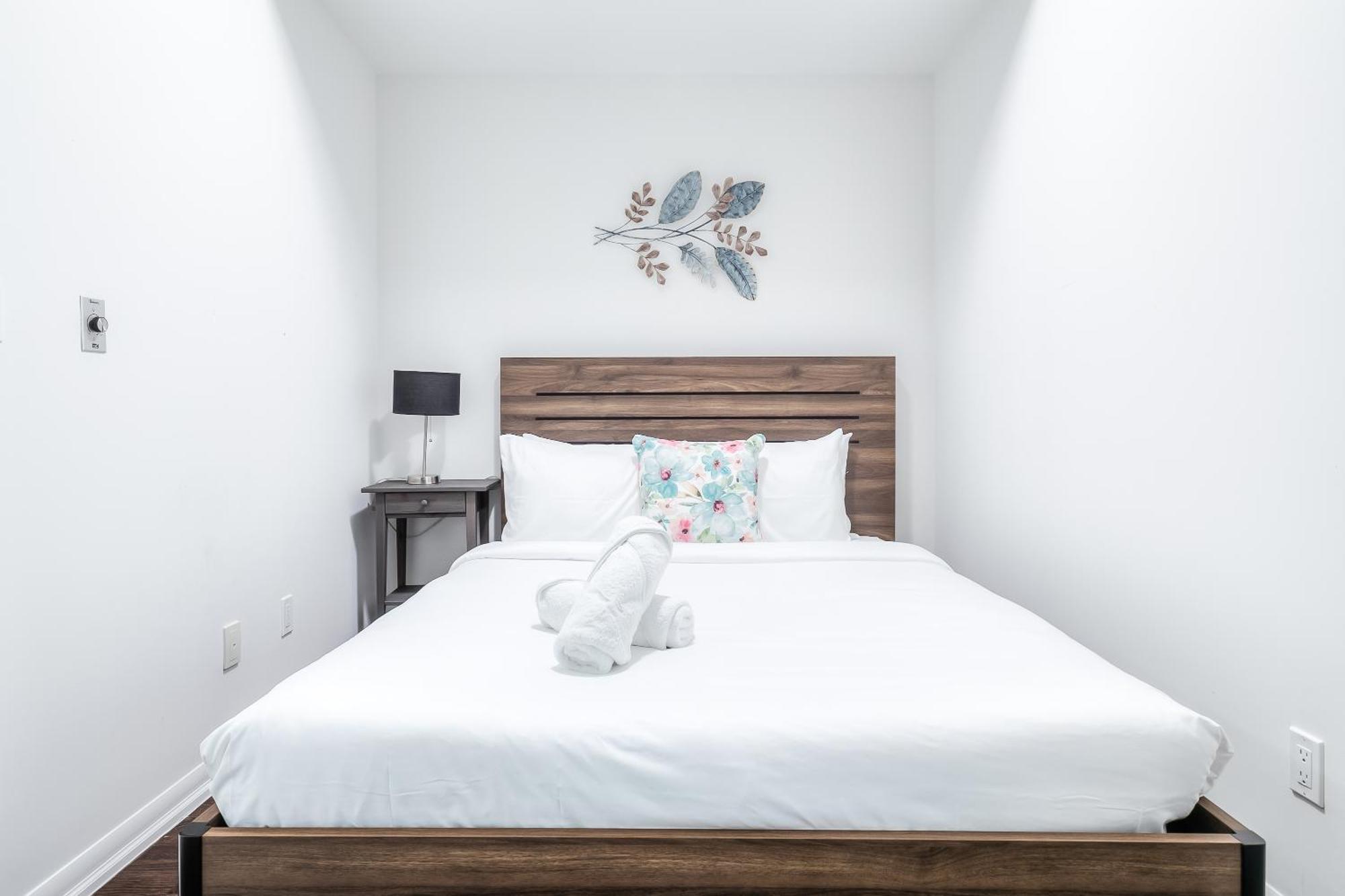 Rivetstays - The Neptune Toronto Esterno foto