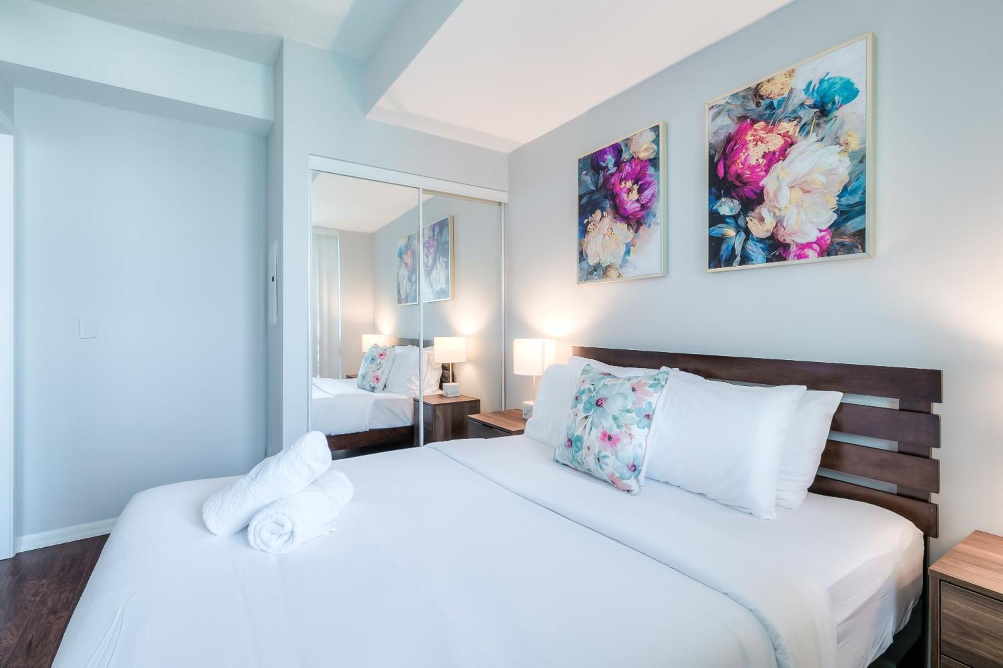 Rivetstays - The Neptune Toronto Esterno foto